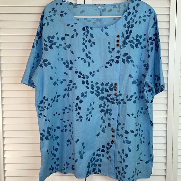 Tops - Unbranded, lightweight leaf design short sleeve top 3XL